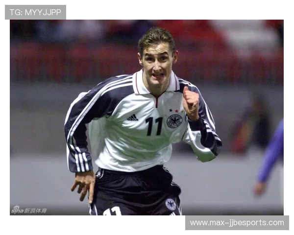 足球球星男主的成长故事与赛场传奇揭秘他的奋斗与荣耀